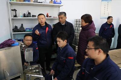 张建军在盐湖高新区调研时强调:践行新发展理念 融入新发展格局 推动企业高质量发展