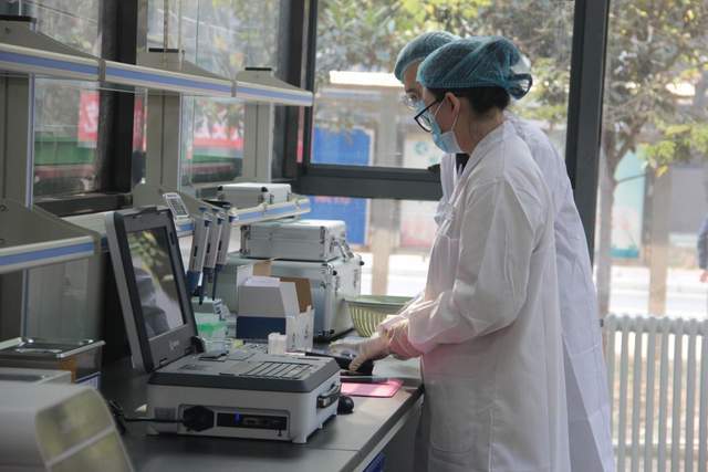 守护舌尖上的安全 交院食品安全快检实验室揭牌成立
